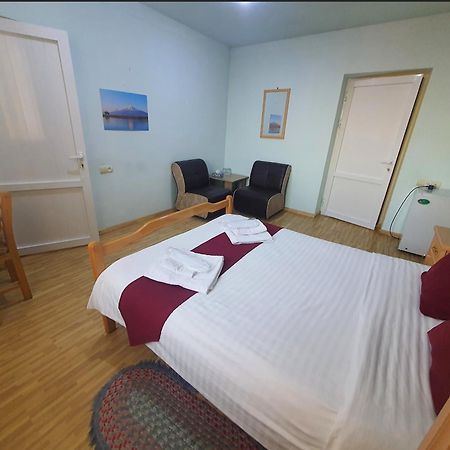Kesabella Touristic House Bed & Breakfast P'arak'ar Exterior photo