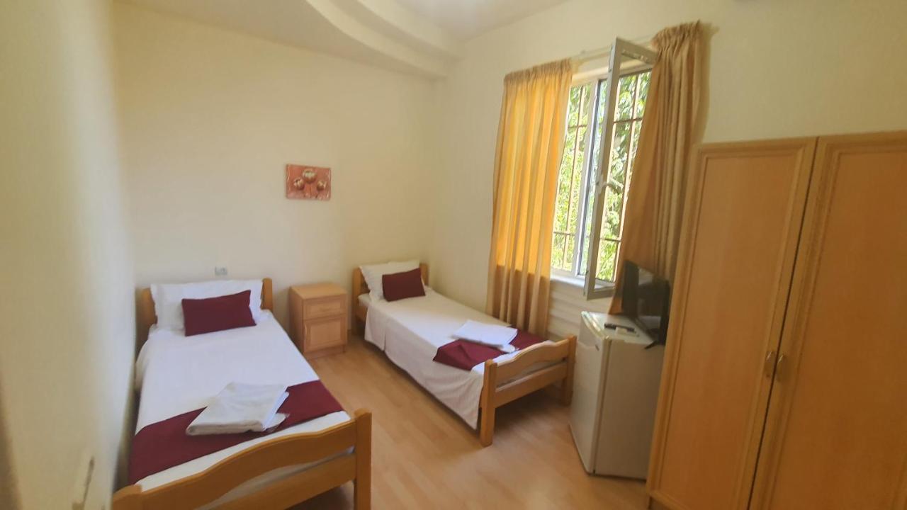 Kesabella Touristic House Bed & Breakfast P'arak'ar Exterior photo