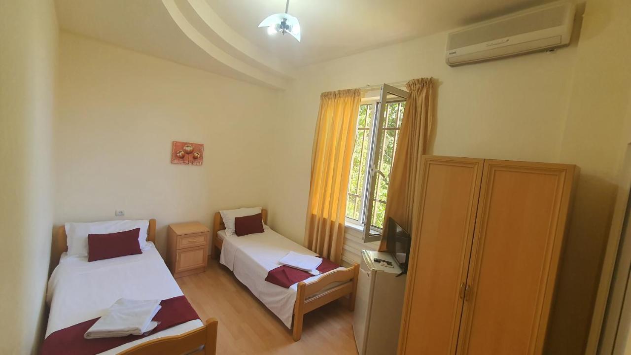 Kesabella Touristic House Bed & Breakfast P'arak'ar Exterior photo